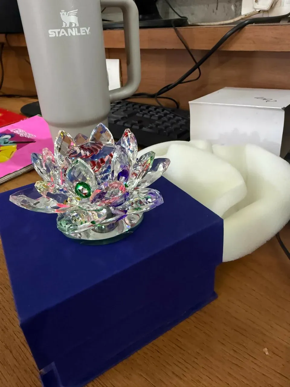Crystal Cut Decorative Glass Lamp Shade Table Decor Showpiece - Detailed Feature View 5