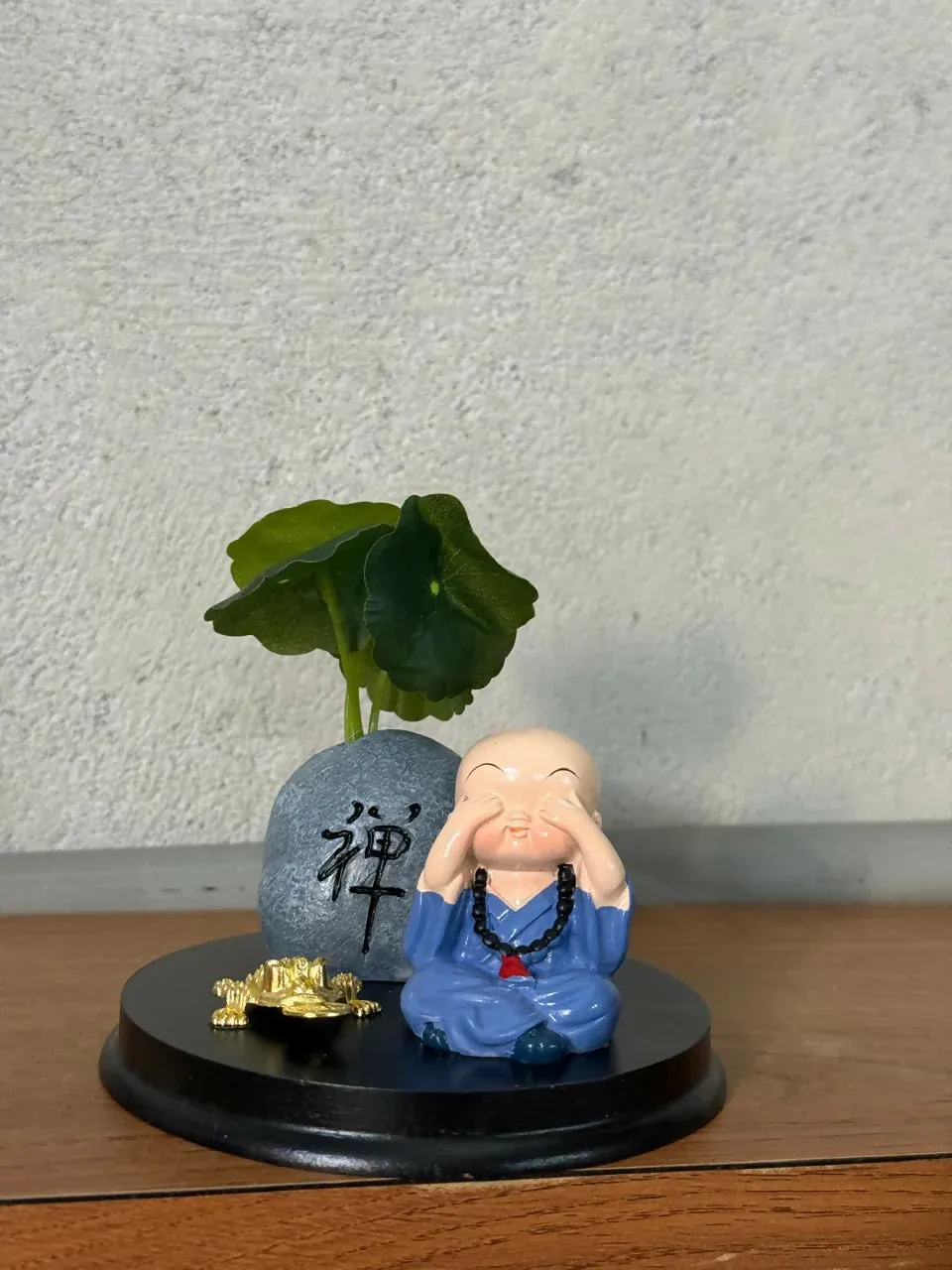 Zen Monk Showpiece with Lucky Money Frog & Mini Planter — Home & Office Decor(ANY COLOR) - Detailed Feature View 6