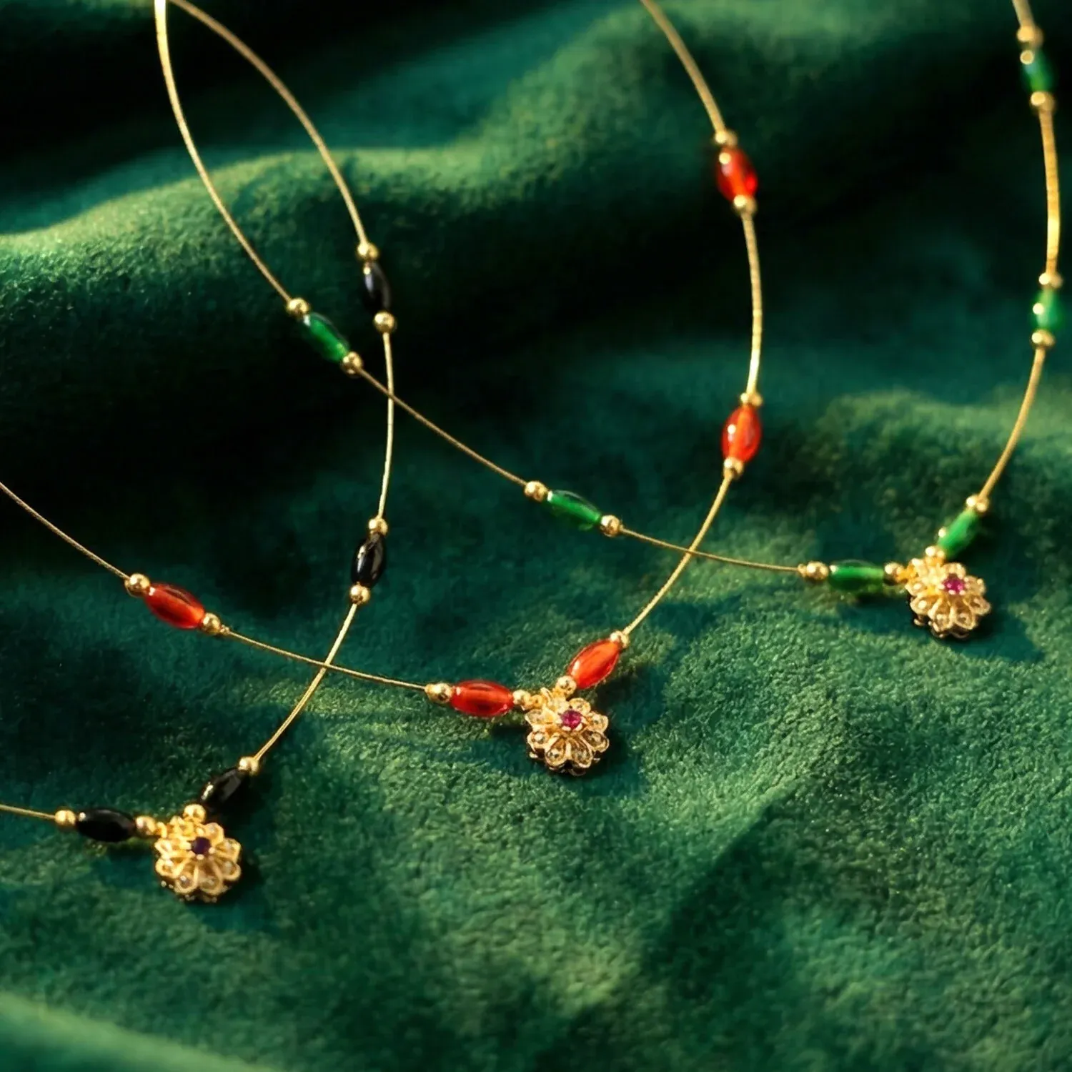 Multicolor Bead Gold Necklace with Elegant Floral Pendant (3Pc/Set) - Detailed Feature View 2