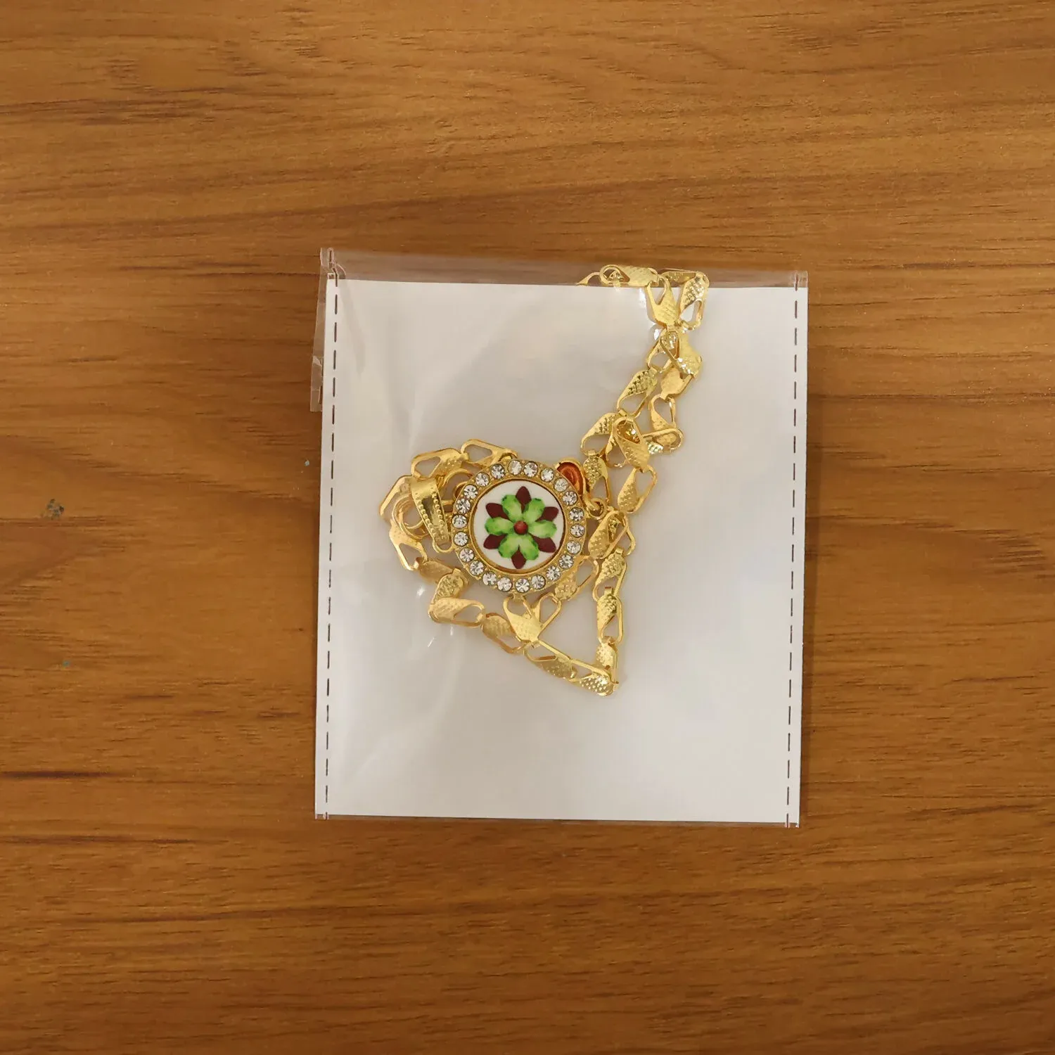 Elegant Gold Plated Pendant Necklace with Floral Design - Detailed Feature View 5