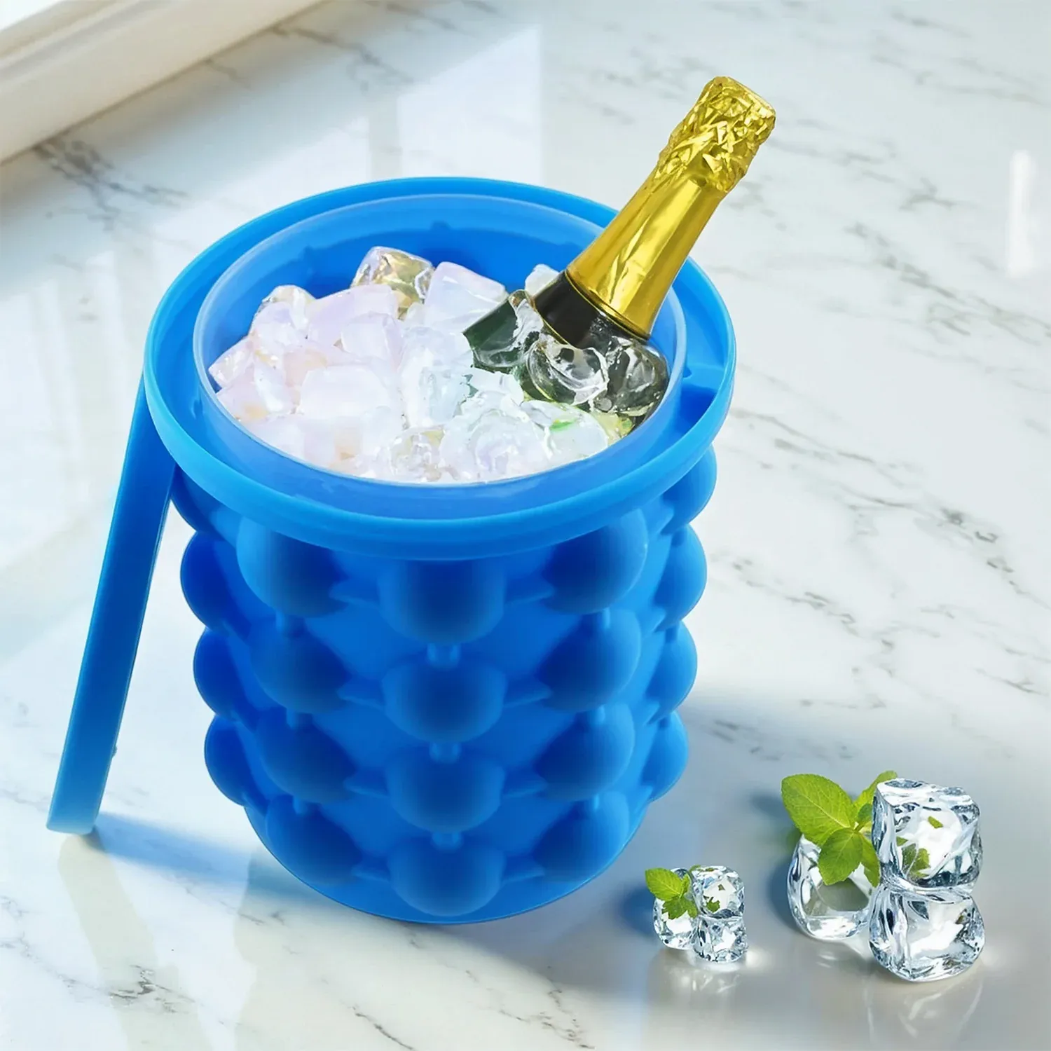 Silicone Ice Cube Maker – Airtight & Space-Saving | ChillPour - Detailed Feature View 1