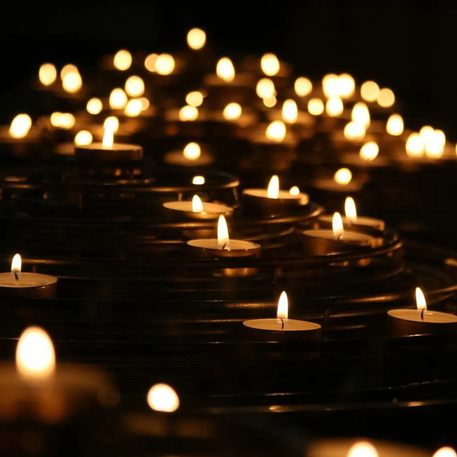 Smokeless Tealight Candles – 50 Pcs Set for Diwali | Indo Glow - Detailed Feature View 3