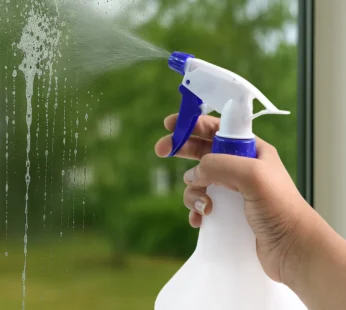 Plastic Trigger Spray Bottle 1L – Adjustable Mist & Stream Spray