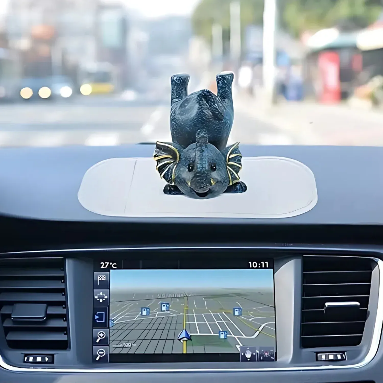 Transparent Non-Slip Silicone Dashboard Mat - Large Size Grip - Detailed Feature View 3
