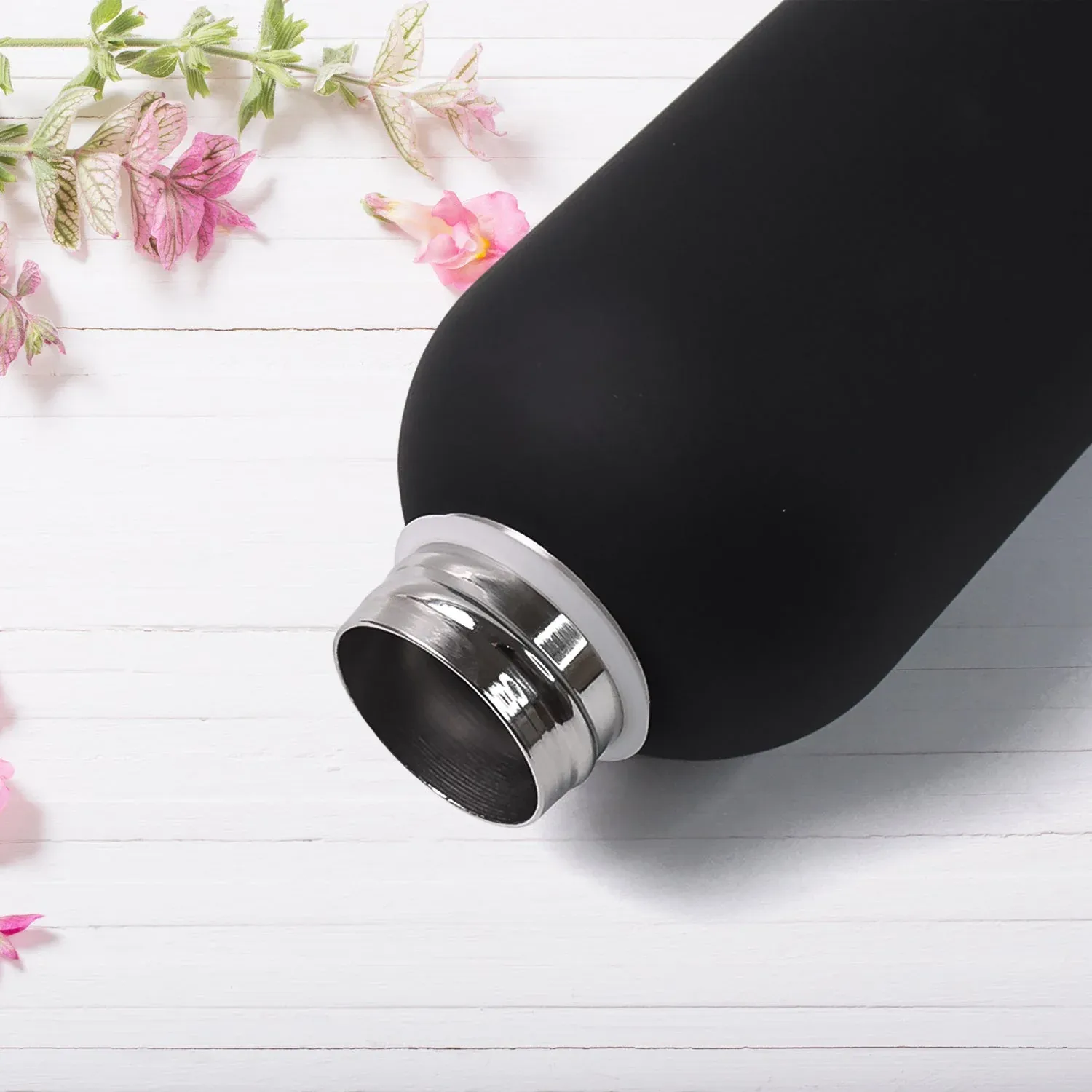 Stainless Steel Vacuum-Insulated Water Bottle – 500ml Hydration - Detailed Feature View 8