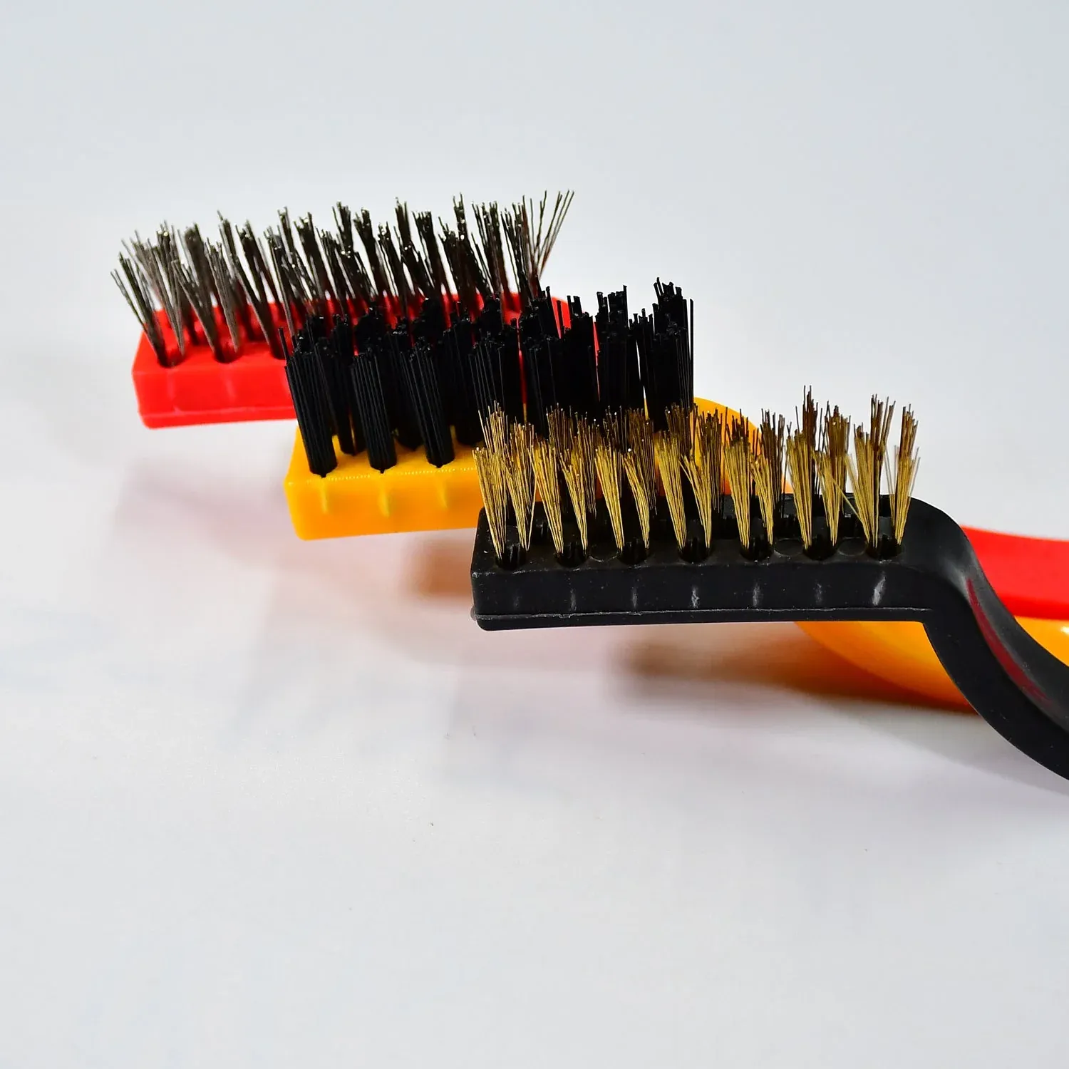 Mini Wire Brush Set – Multi-Material Cleaning | Velvet Wipe - Detailed Feature View 10