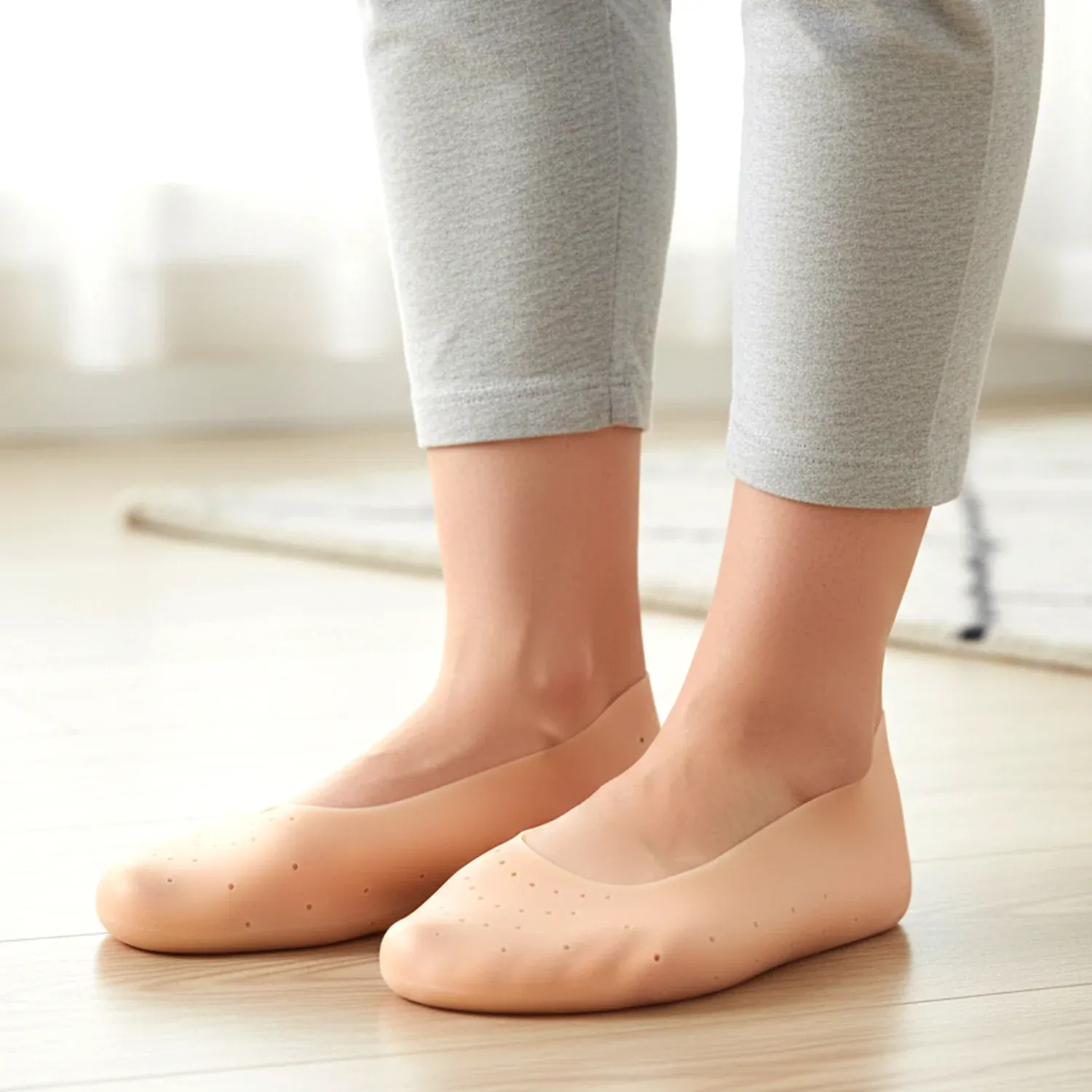 Silicone Heel Protector Socks – Soft Gel Relief for Cracked Heels - Detailed Feature View 1