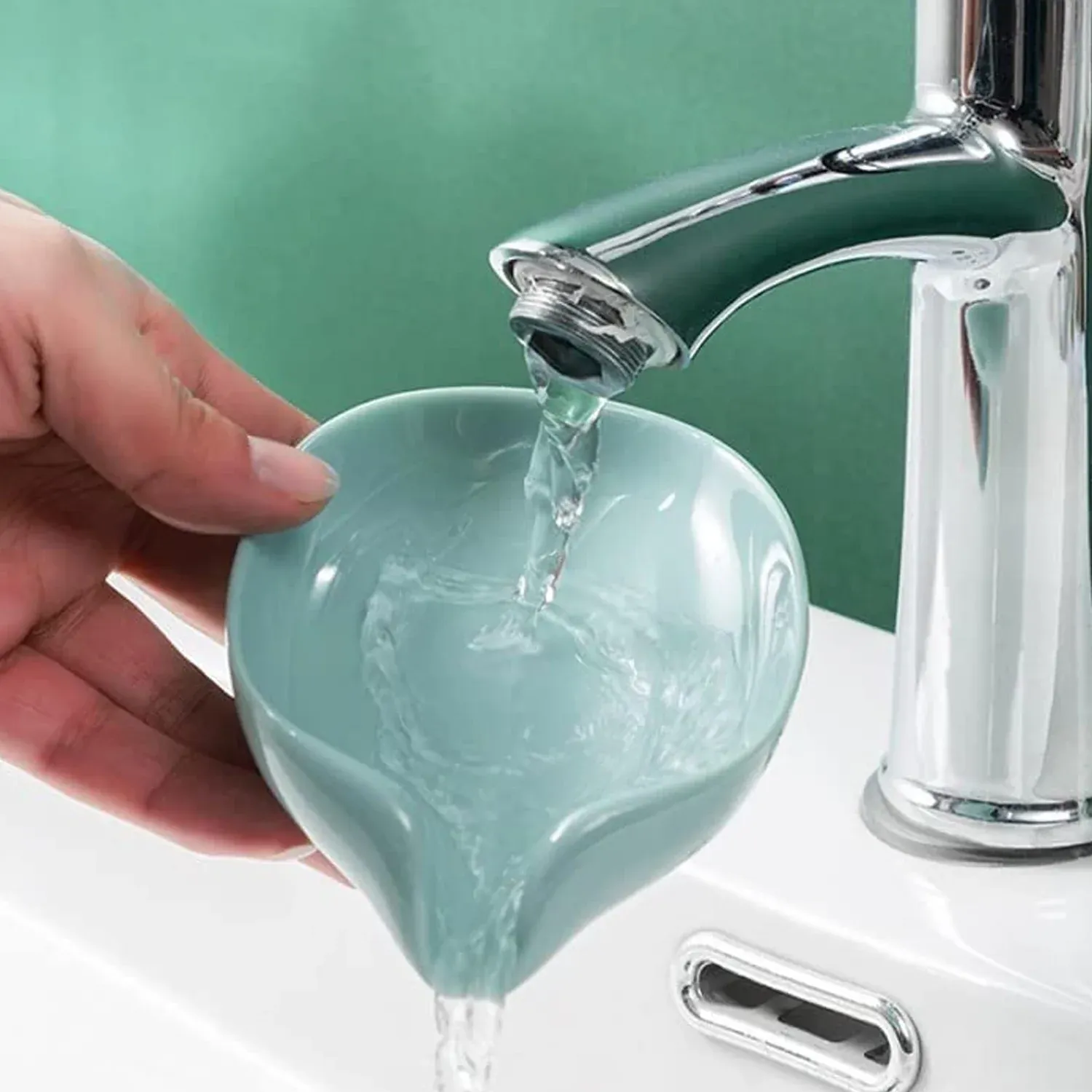 Self Draining Soap Dish – Suction Cup Holder | VelvetBubbles - Detailed Feature View 4