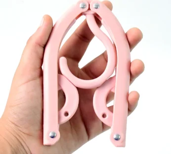 Foldable Travel Hanger – Lightweight, Space-Saving Design (1 Pc)