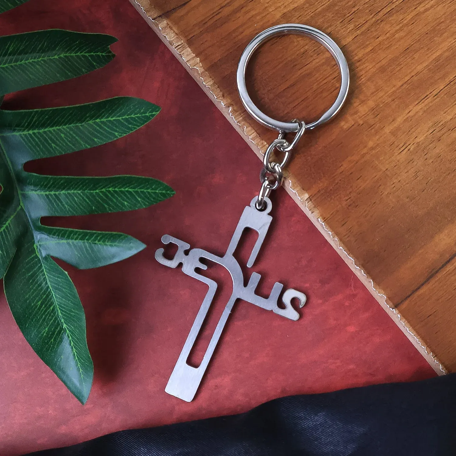 Metal Cross Keychain – Gujarati Jesus Script for Spiritual Style - Detailed Feature View 2