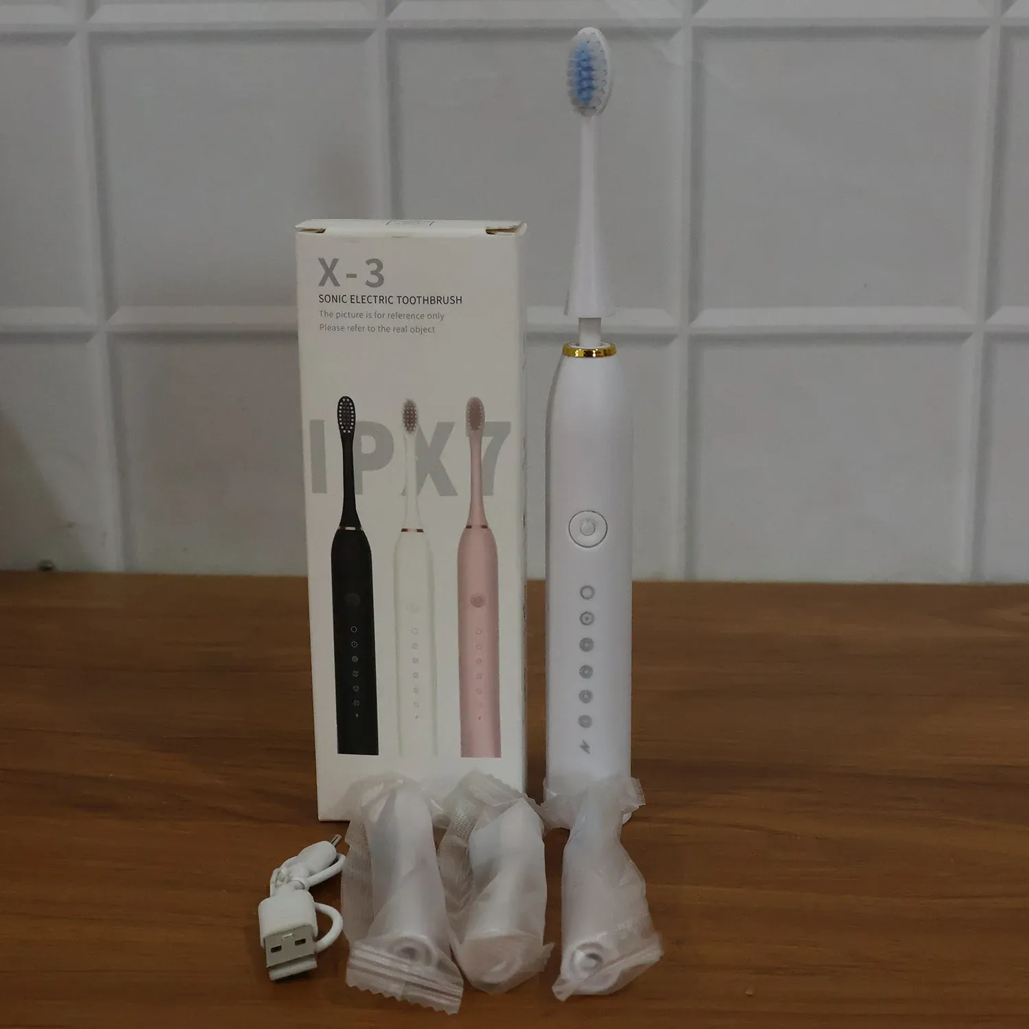 Electric Toothbrush – Rechargeable with 3 Extra Replacement Heads - Detailed Feature View 8