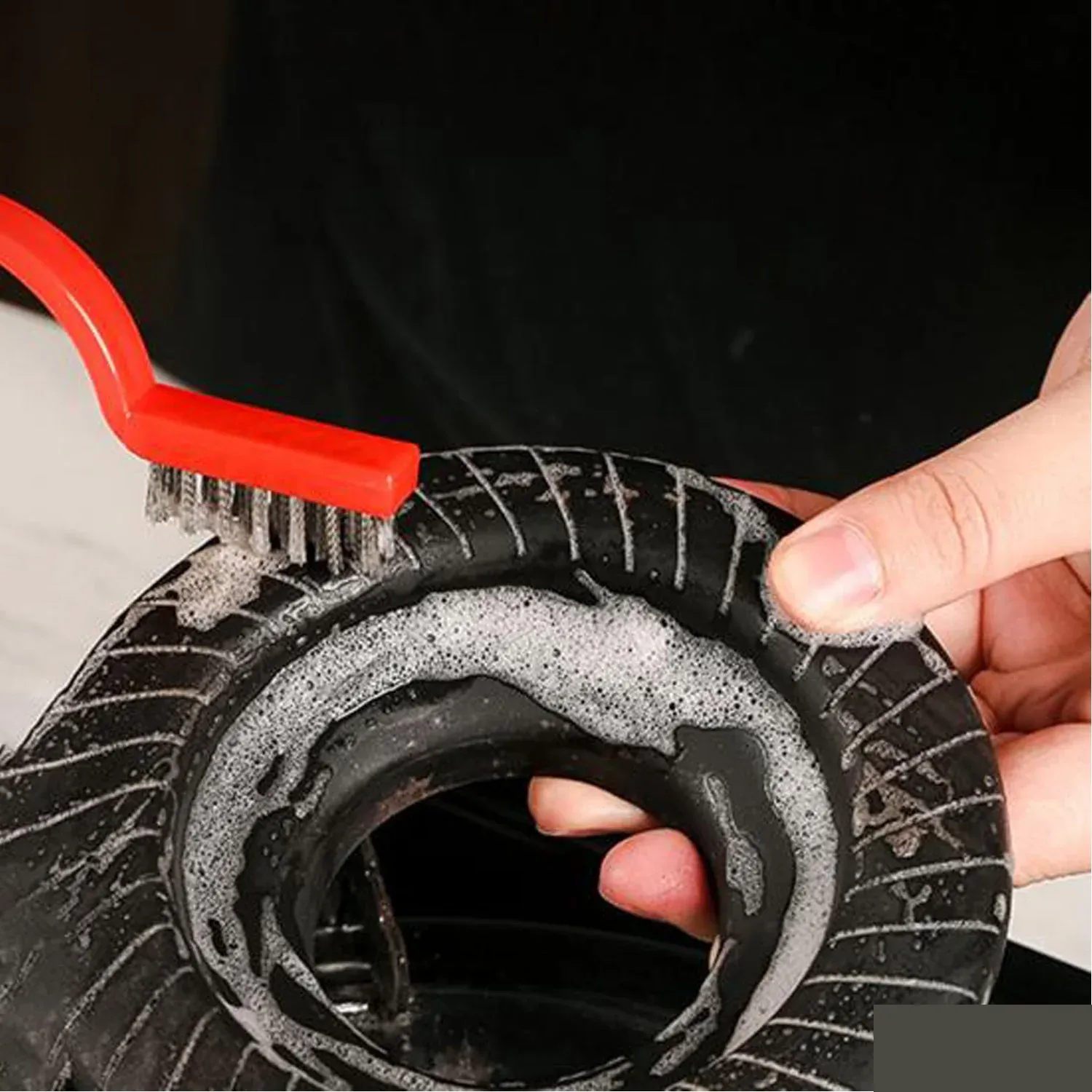 Mini Wire Brush Set – Multi-Material Cleaning | Velvet Wipe - Detailed Feature View 5