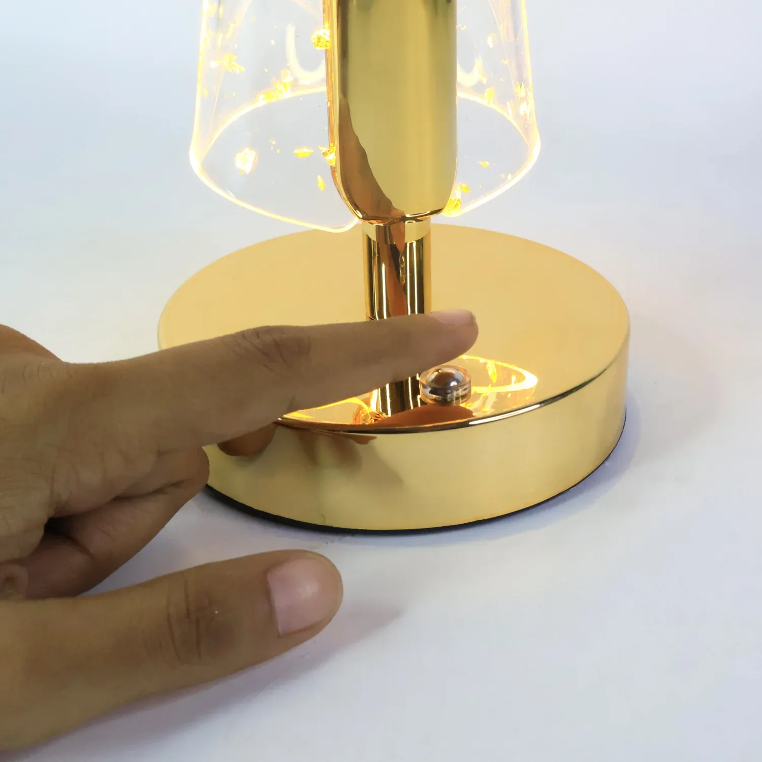Golden Crystal LED Double Shade Table Lamp – Elegant USB Charging Light - Detailed Feature View 3