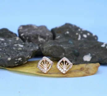 Rose Gold Crown Stud Earrings – Elegant Daily Wear Jewelry