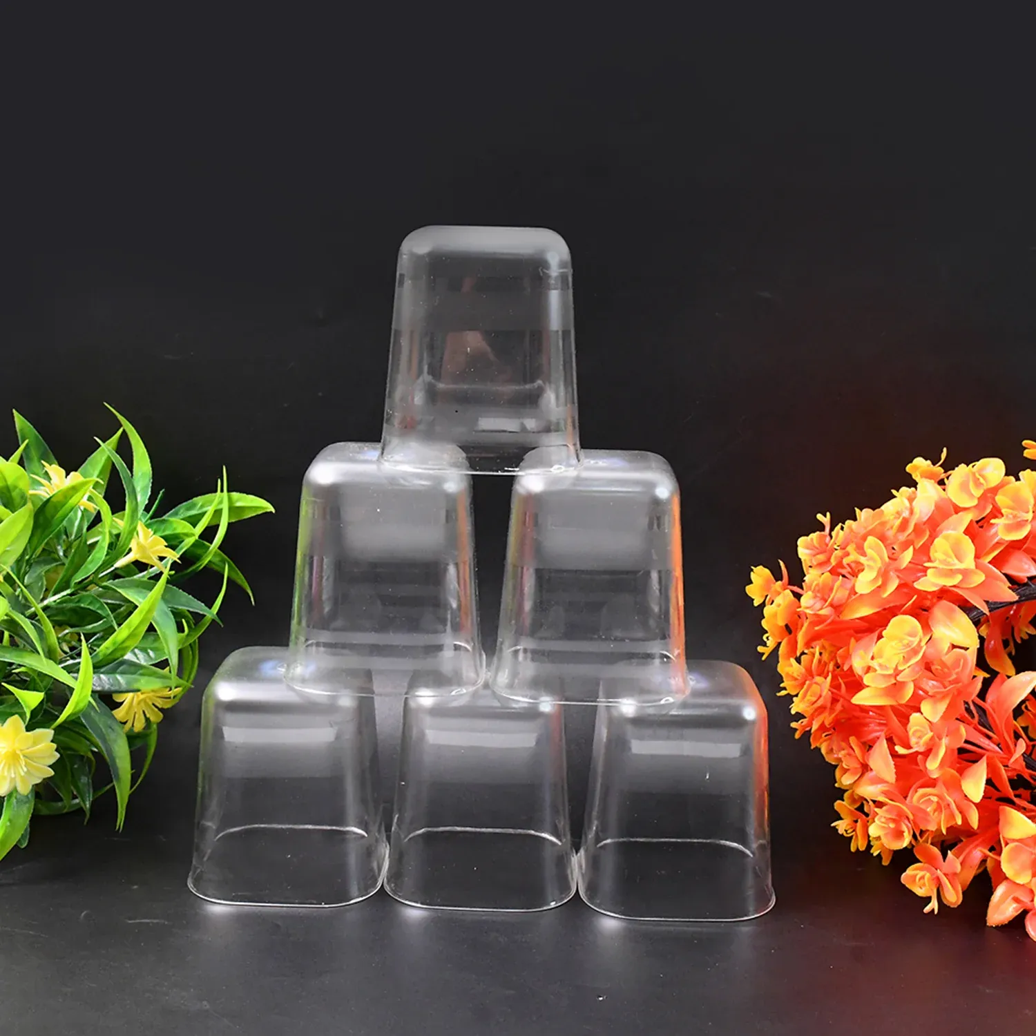 Transparent Diamond Plastic Glass Set – 6 Pieces with Tray - Detailed Feature View 2