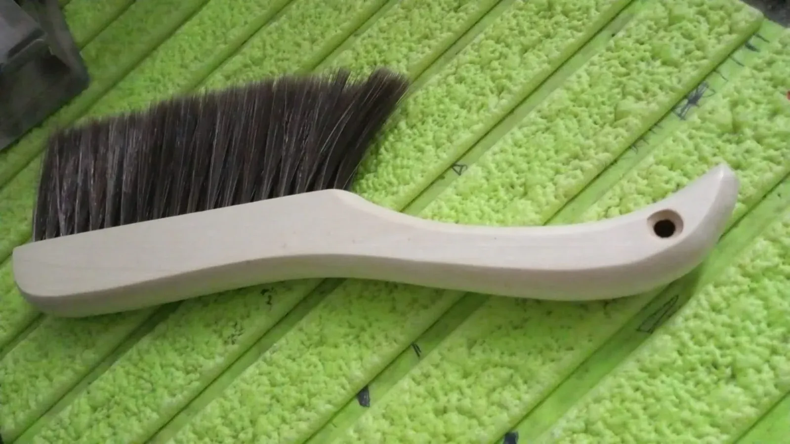 Soft Bristle Dust Cleaning Brush – Gentle Home & Fabric Care | Velvet Wipe - Detailed Feature View 6