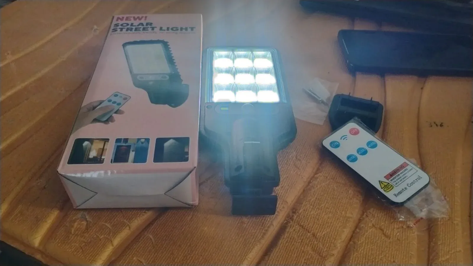 Solar LED Street Light – High Power with Motion Sensor & Remote Control - Detailed Feature View 6
