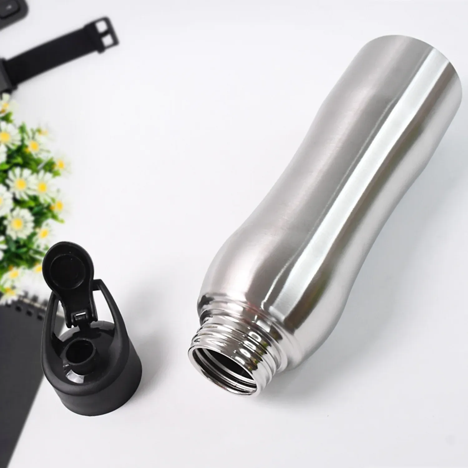 Stainless Steel Vacuum-Insulated Water Bottle – Keeps Drinks Hot & Cold - Detailed Feature View 2