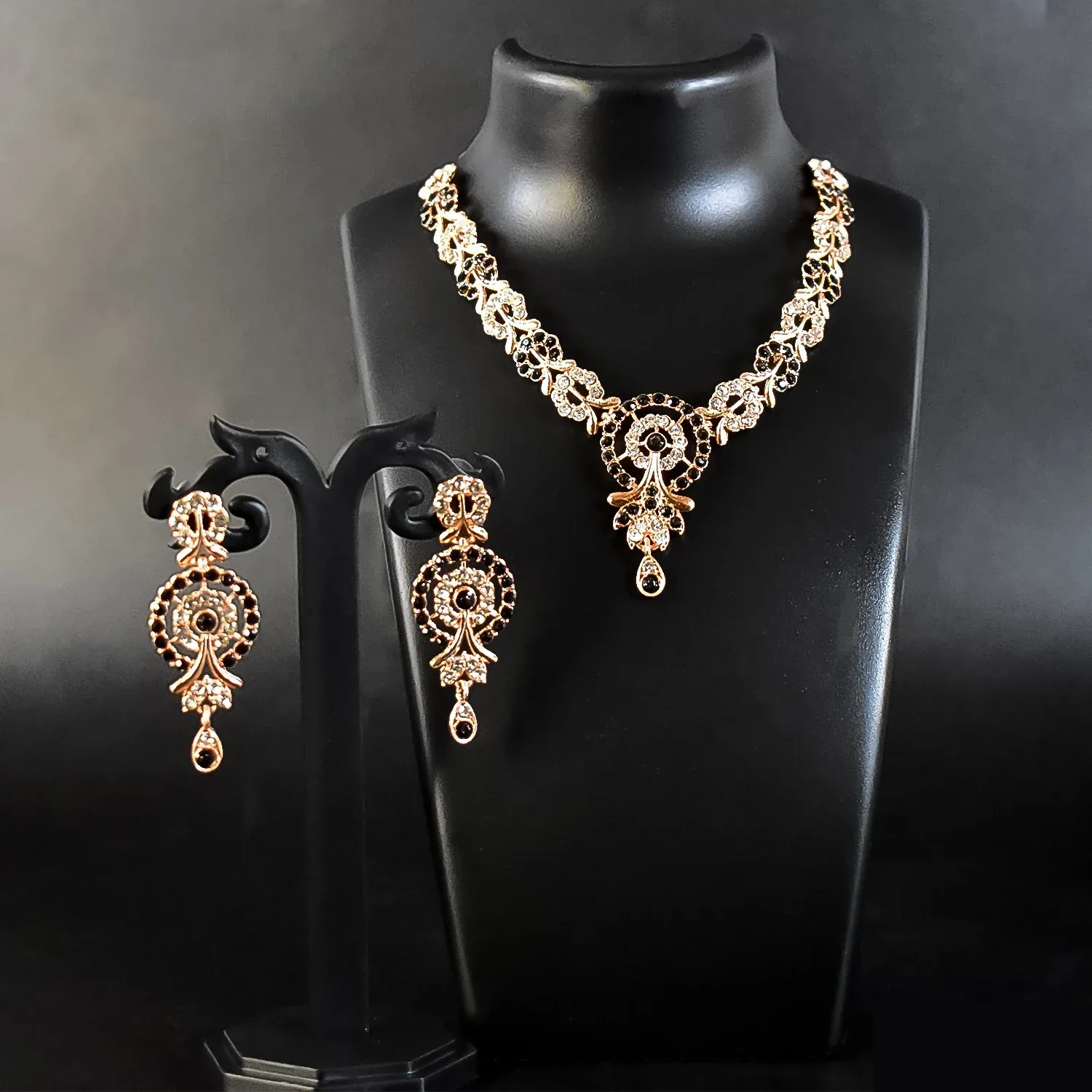 Premium Necklace & Earring Set – Elegant Matching Jewellery | BW - Buy Online at Alikart
