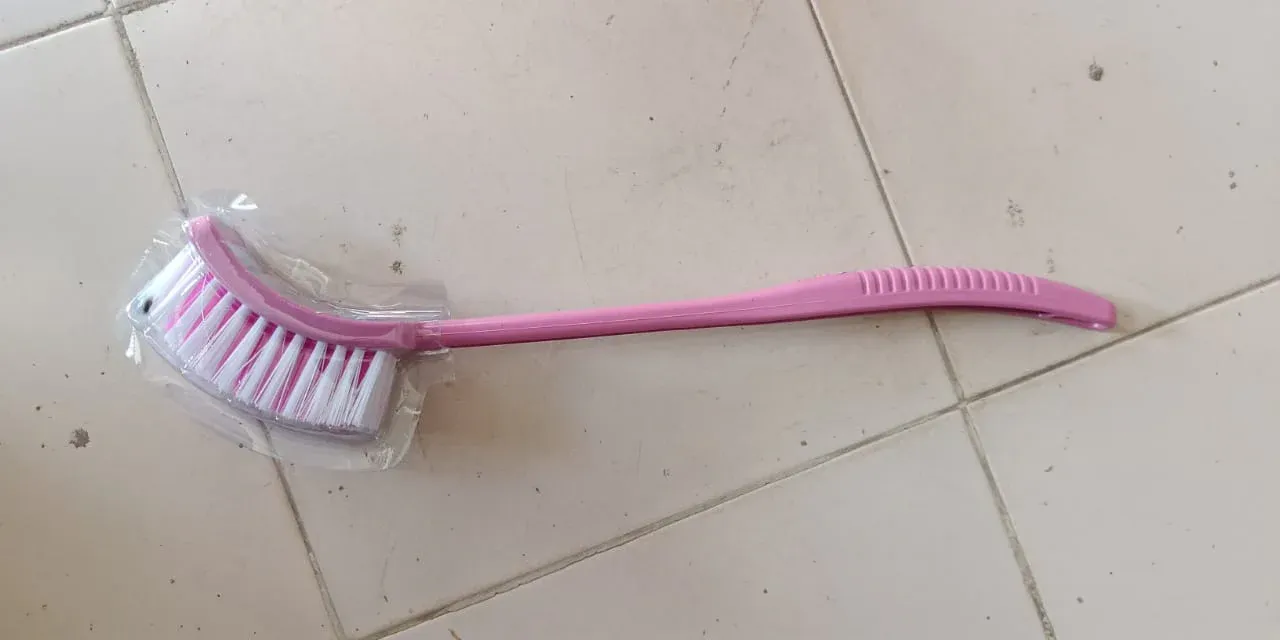 Toilet Cleaning Brush – Ergonomic, Long Handle | Velvet Wipe - Detailed Feature View 10