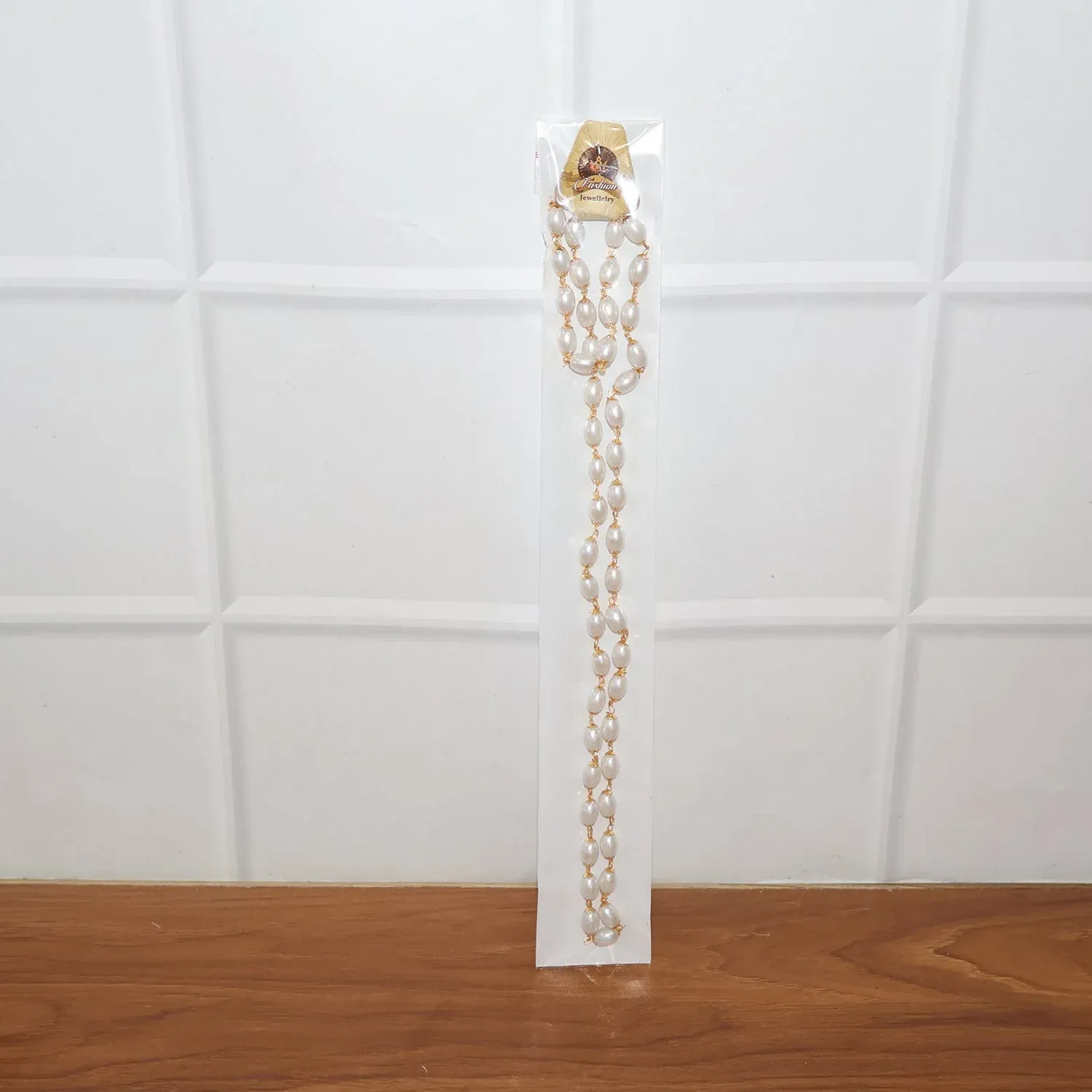 Pearl Beaded Necklace – Elegant Lightweight Gold-Tone Link Detail - Detailed Feature View 6