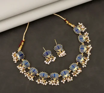 Gold-Toned Green Stone Choker Set – Elegant Ethnic Jewelry