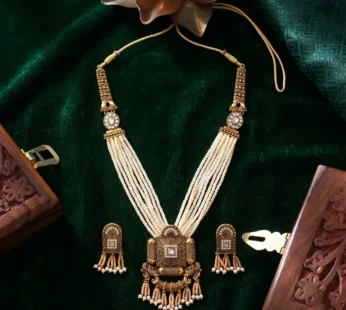 Royal Gold and Pearl Necklace Set – Elegant Traditional Jewelry