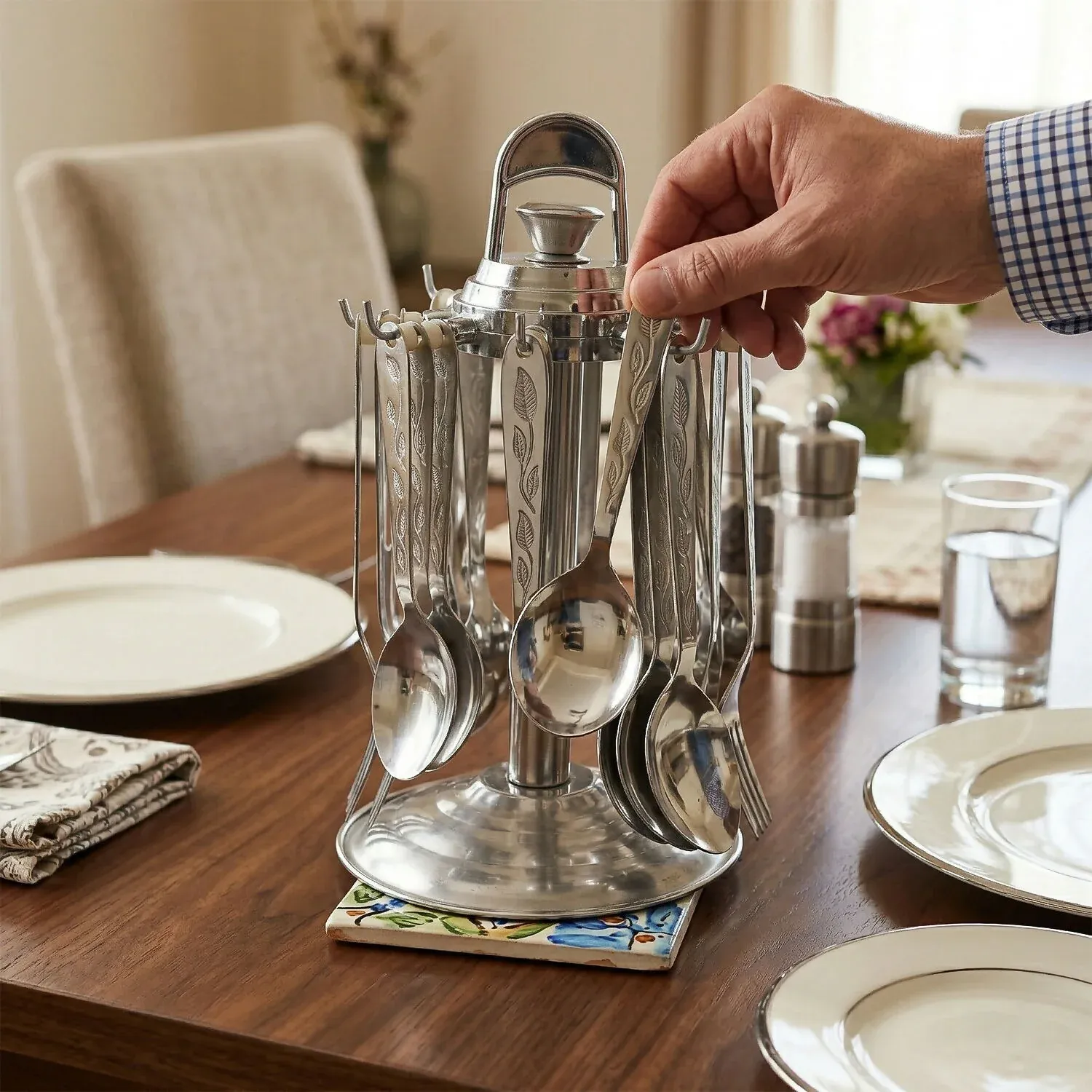 Stainless Steel Cutlery Set – Elegant 25-Piece Dining Collection - Detailed Feature View 2