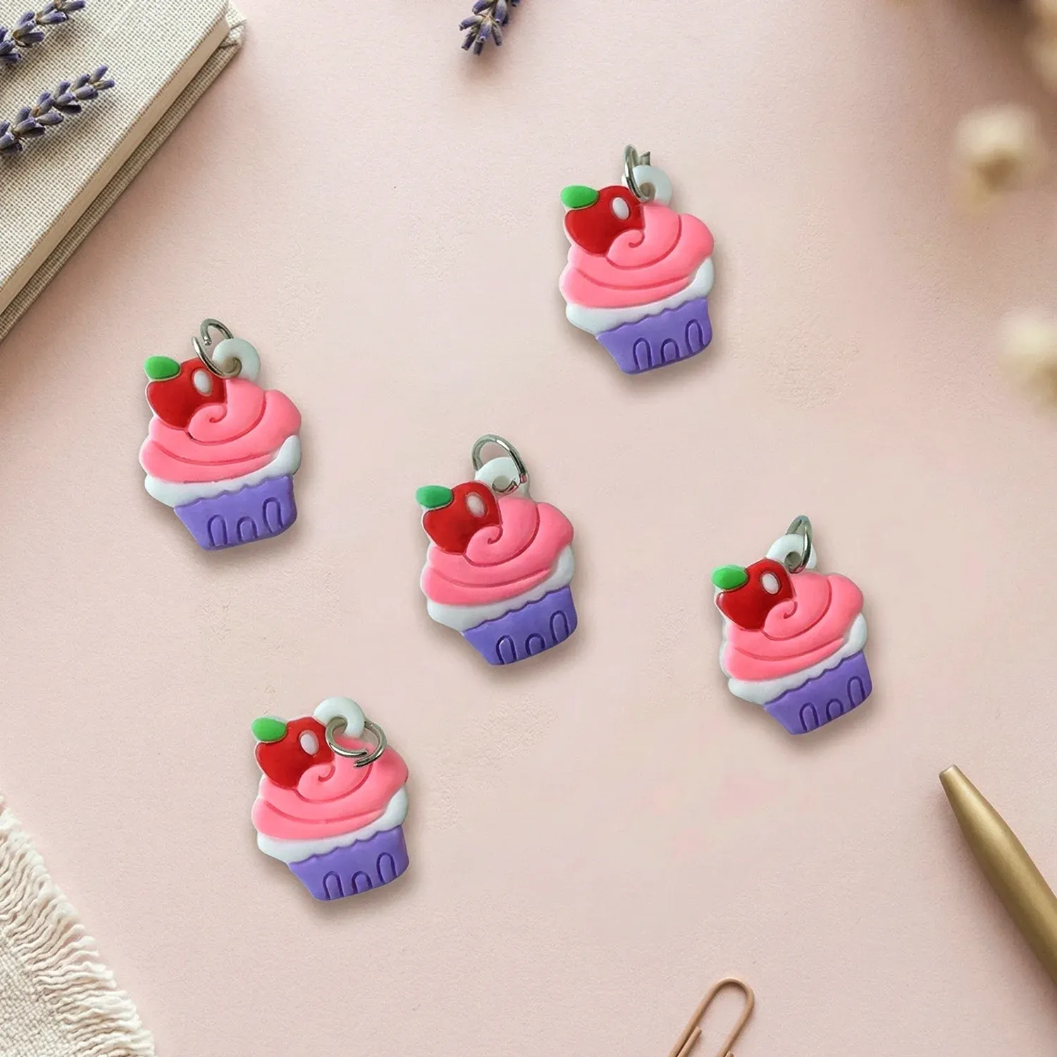 Cute Cupcake Keychain – Fun & Charming Bag Ornament - Detailed Feature View 4