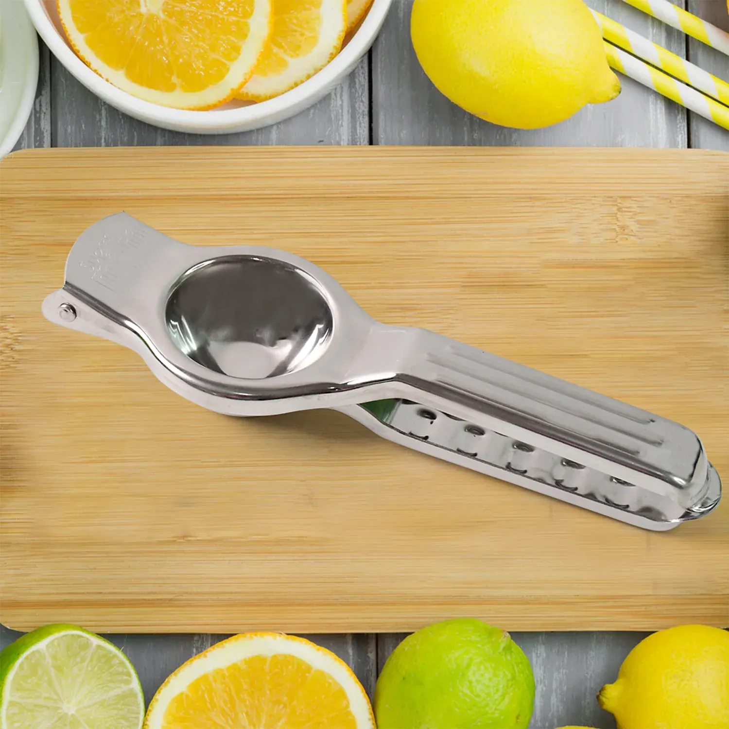 Stainless Steel Lemon Squeezer – 2-in-1 Juicer with Bottle Opener - Detailed Feature View 3