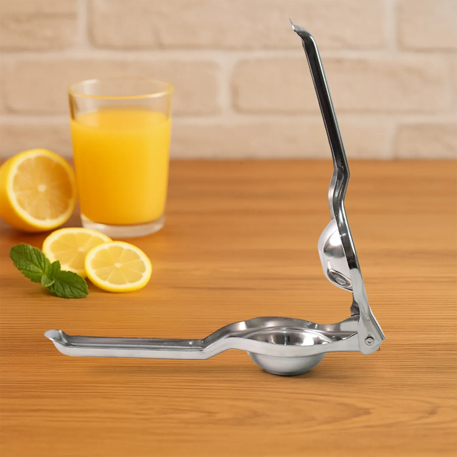 Stainless Steel Lemon Squeezer – 2-in-1 Juicer with Bottle Opener - Detailed Feature View 6