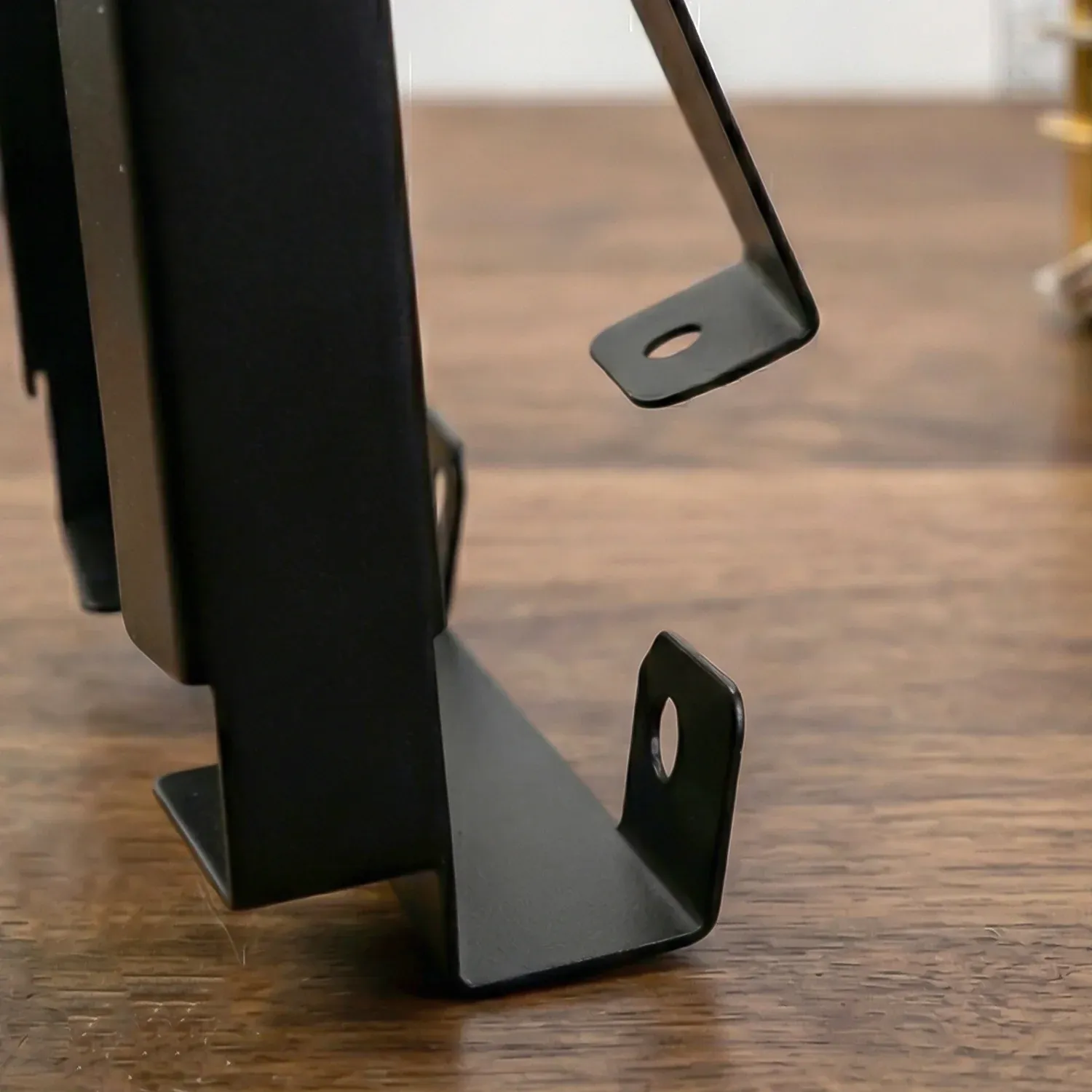 Auto Rickshaw Mobile Holder – Secure & Adjustable Dashboard Mount - Detailed Feature View 6