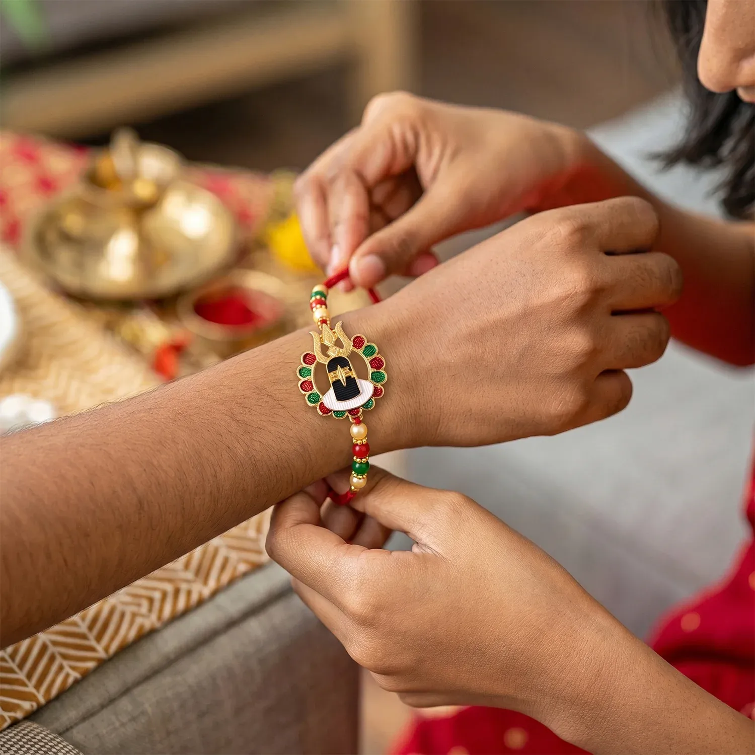 Divine Shivling Rakhi – Spiritual Beads & Traditional Design - Detailed Feature View 4