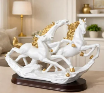 Running Horse Statue – Elegant Resin Home Decor Piece