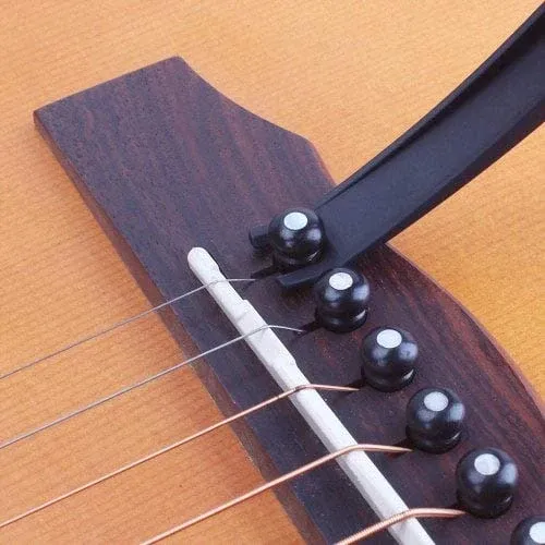 Guitar Capo with Pick Holder & Soft Pad – For All Guitars | Wagtail - Detailed Feature View 6