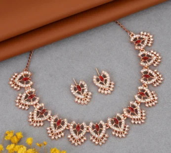 Gold-Tone Black Stone Choker with Pearl Drops – Elegant Evening Wear