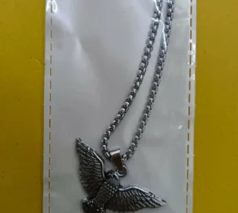Winged Eagle Pendant – Bold Unisex Chain Jewelry Symbolizing Strength