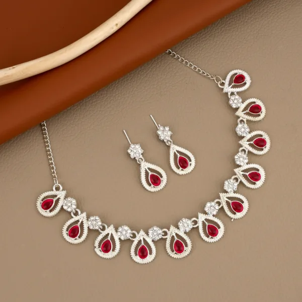 Emerald Scallop Oxidized Silver Choker Set – Ethnic Elegance