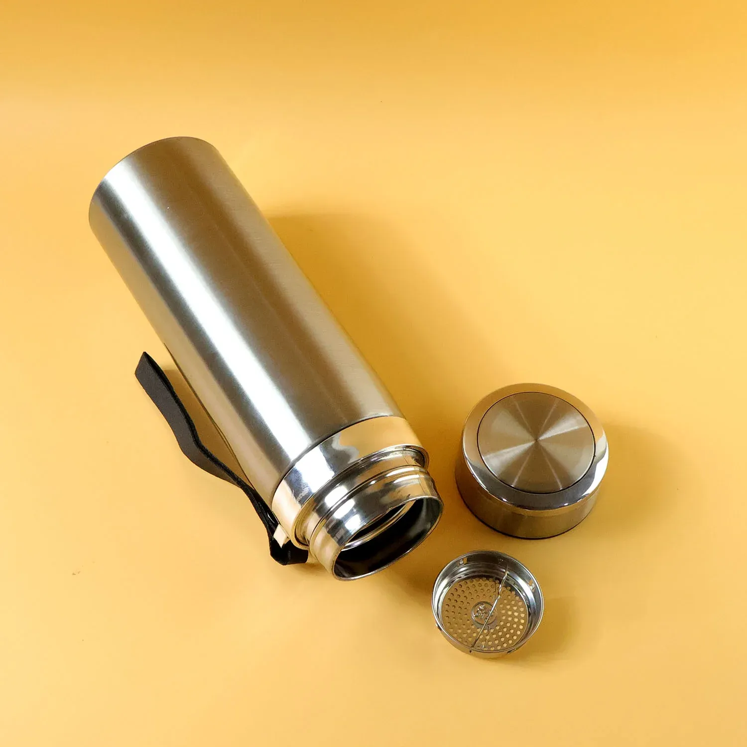 Stainless Steel Vacuum Flask – Keeps Beverages Hot & Cold - Detailed Feature View 4