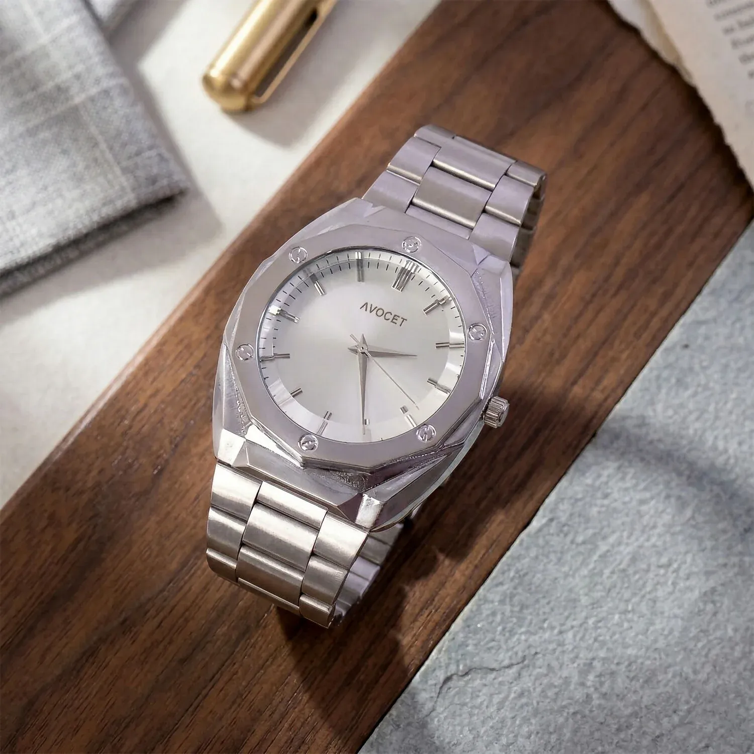 Premium Elegant Silver Analog Wrist Watch – Classic Dial & Metal Strap - Buy Online at Alikart