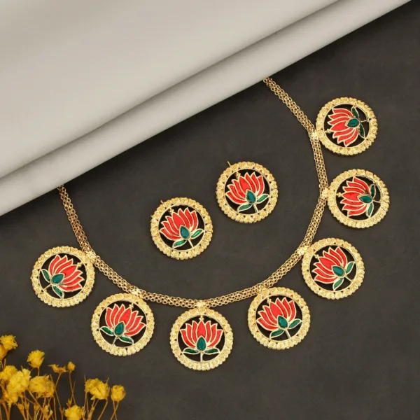 Gold-Tone Filigree Waterfall Choker Set – Traditional Elegance