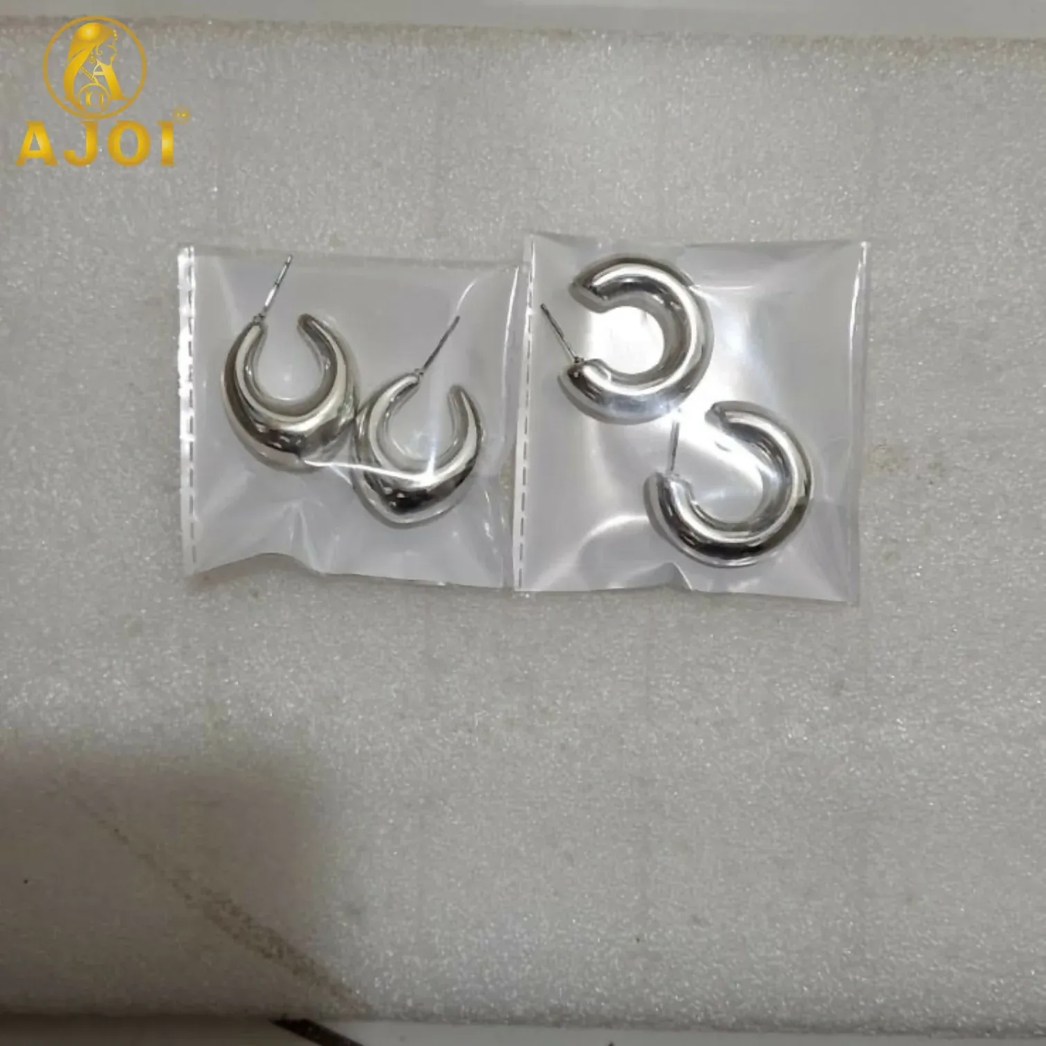 Minimal Silver Crescent Hoop Earrings – Modern Elegant Design - Detailed Feature View 4