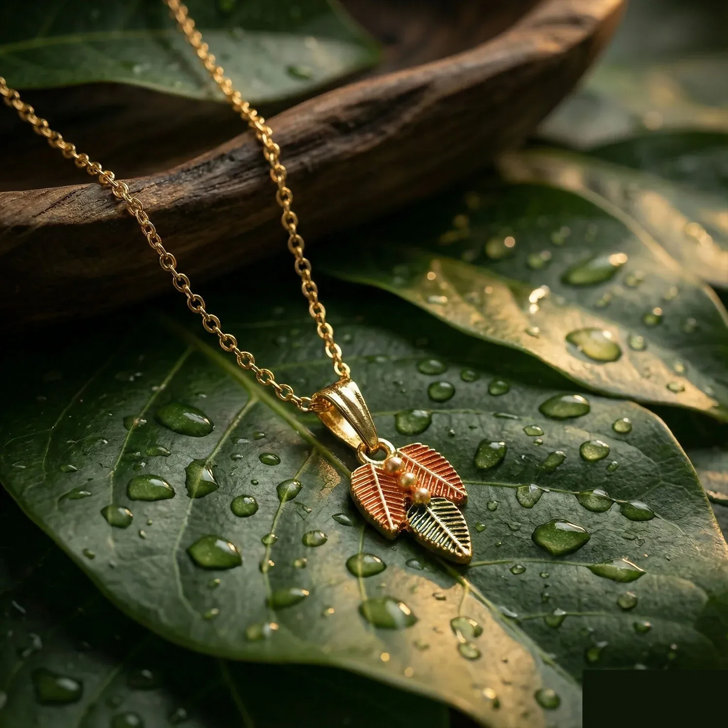 Leaf Pendant Necklace – Elegant Traditional Design for Women - Detailed Feature View 1