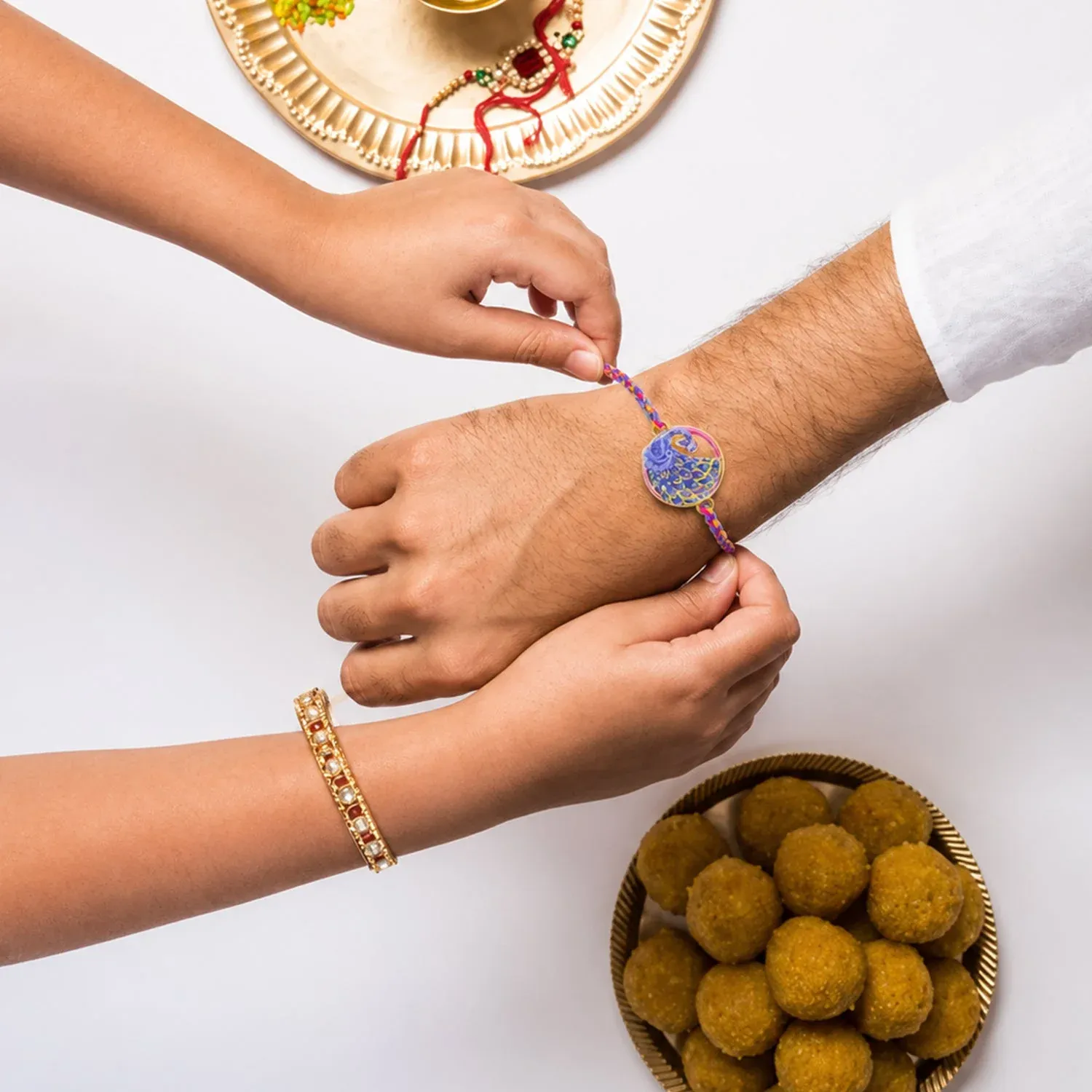 Peacock Rakhi – Elegant Designer Thread for Brothers - Detailed Feature View 3