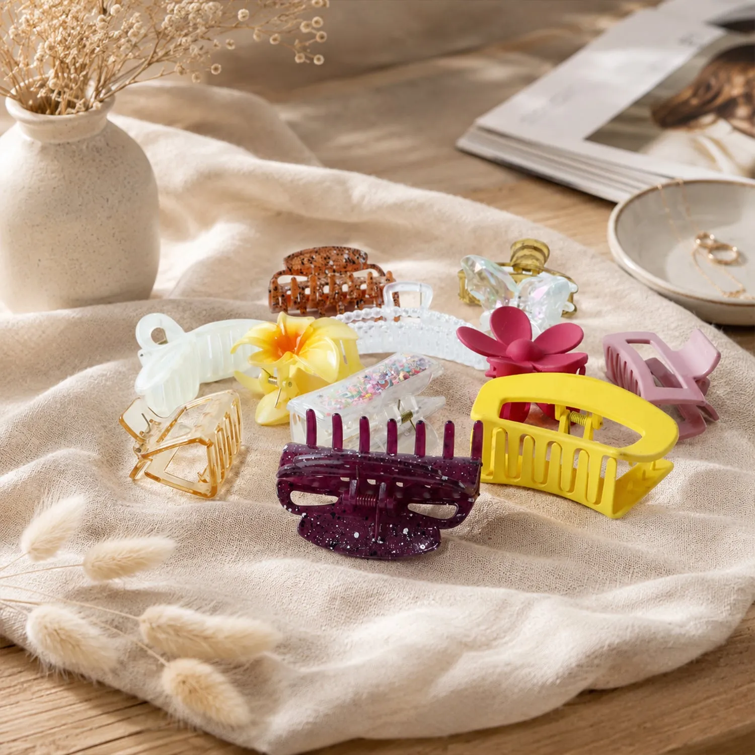 Plastic Stylish Flower Hair Clip Claw Clutcher Mix Design (1 Pc) - Detailed Feature View 3
