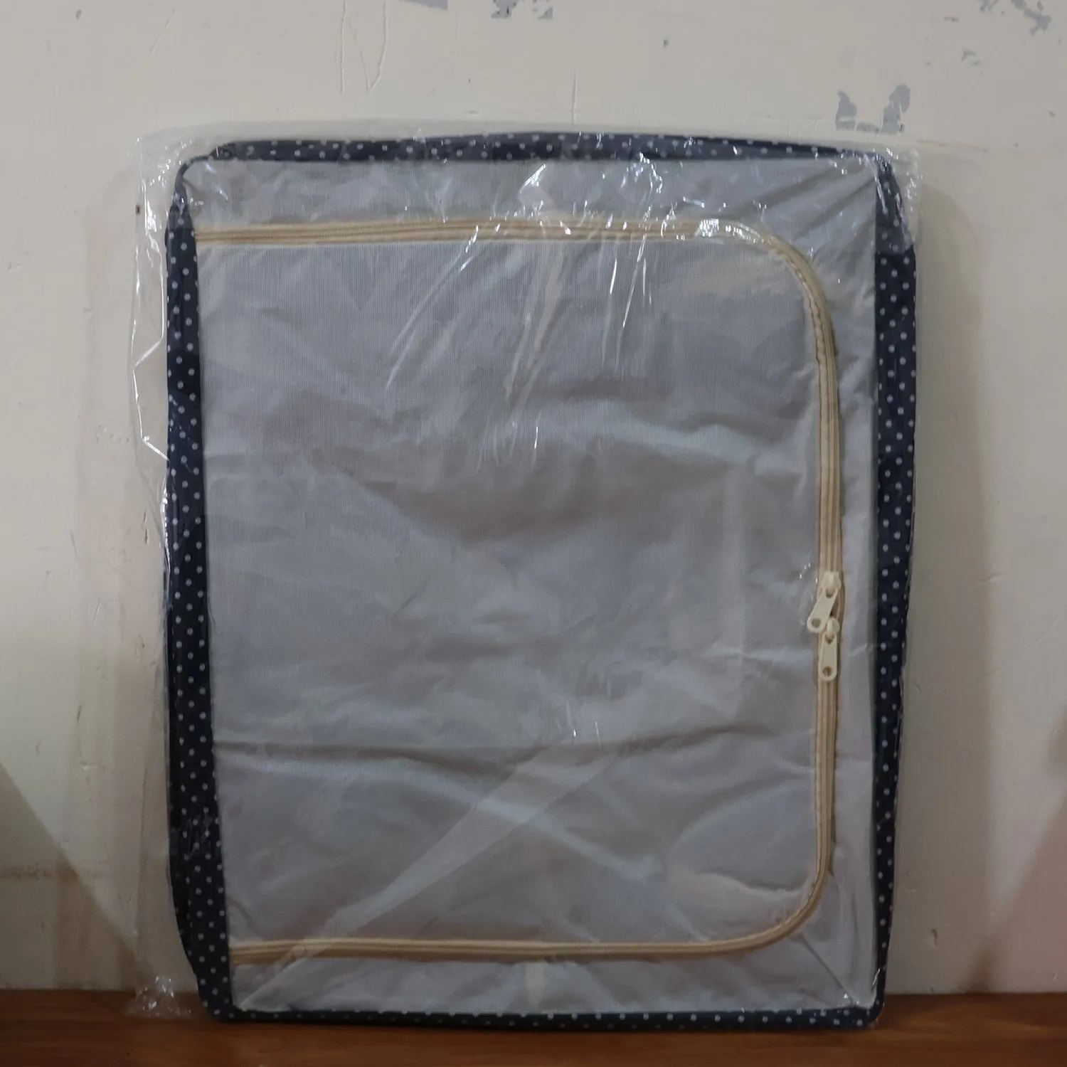 Foldable Steel-Frame Clothes Storage Box – Dust-Proof Organizer - Detailed Feature View 6