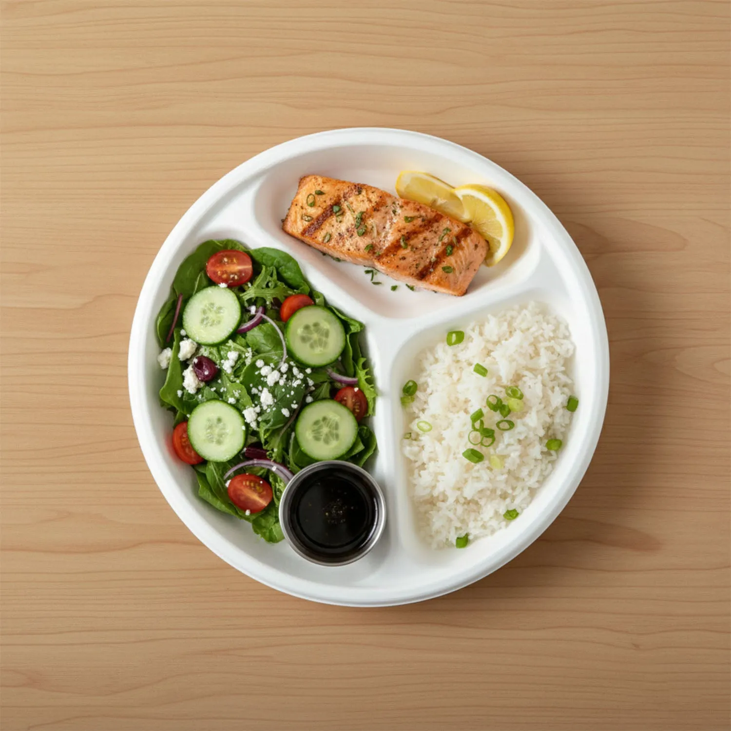 Compostable 10 Inch 3-Compartment Bagasse Plate – Leak-Resistant & Eco-Friendly - Detailed Feature View 2
