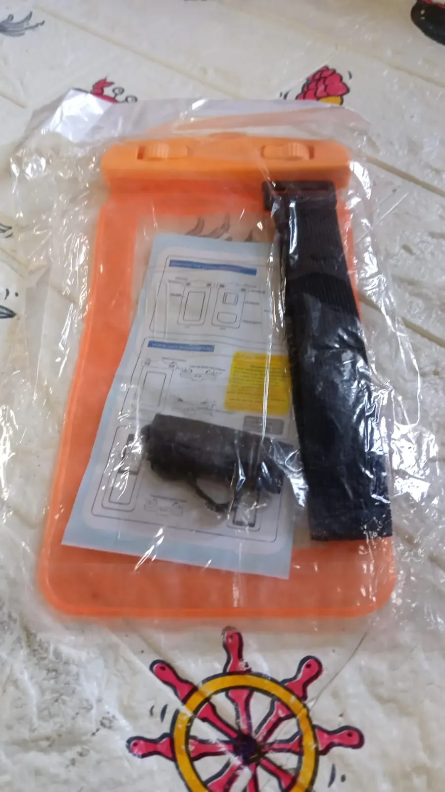 Waterproof Phone Pouch – Clear Dry Bag for Mobiles - Detailed Feature View 6