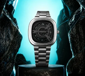 Square Analog Watch – Futuristic Black Dial with Silver Strap