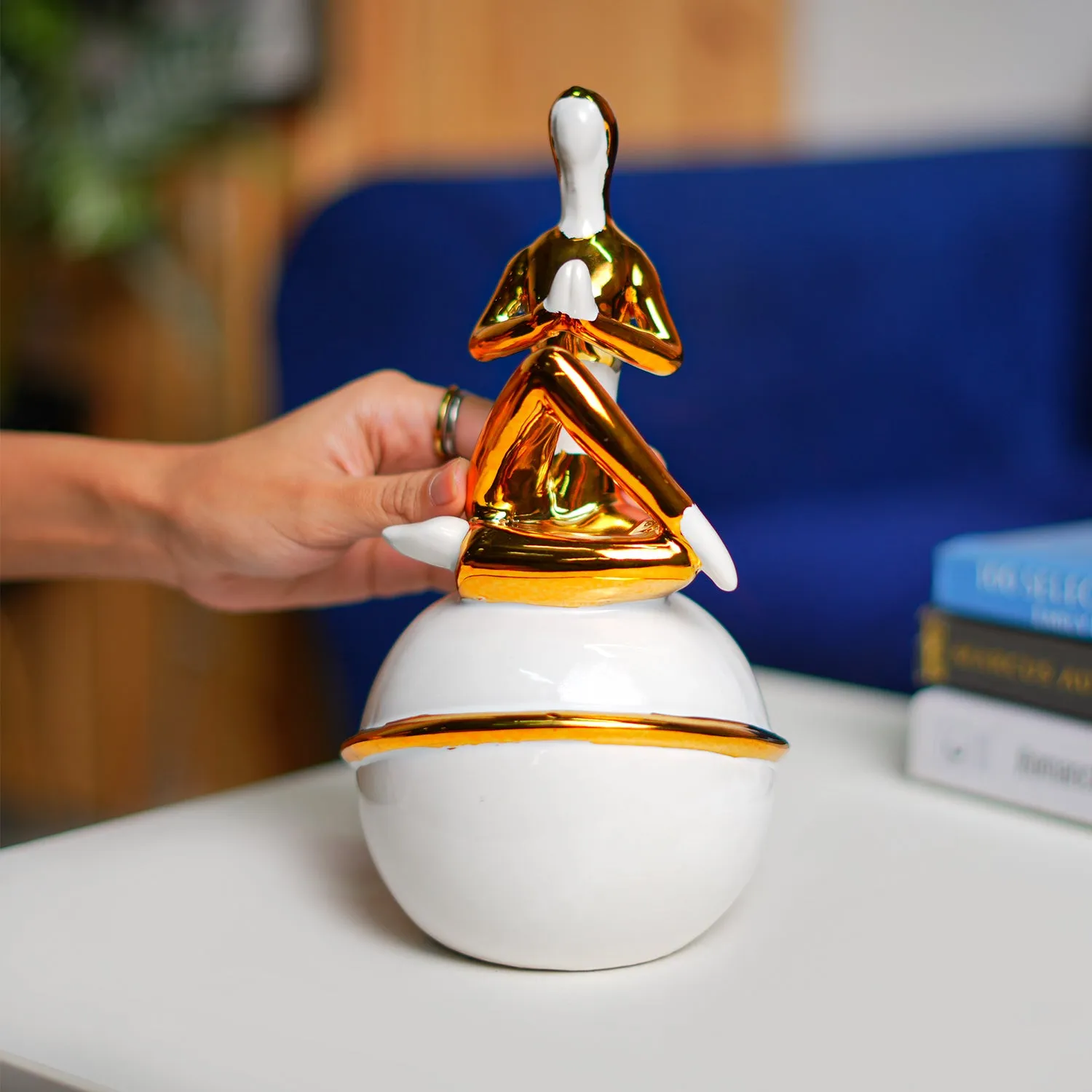 Ceramic Decor Object Abstract Posture Figurine in White & Golden - Detailed Feature View 4